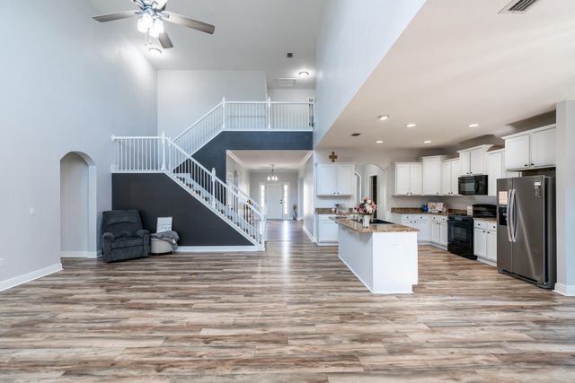 279 Windchime Way, Freeport, FL 32439