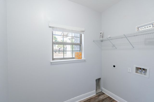 279 Windchime Way, Freeport, FL 32439