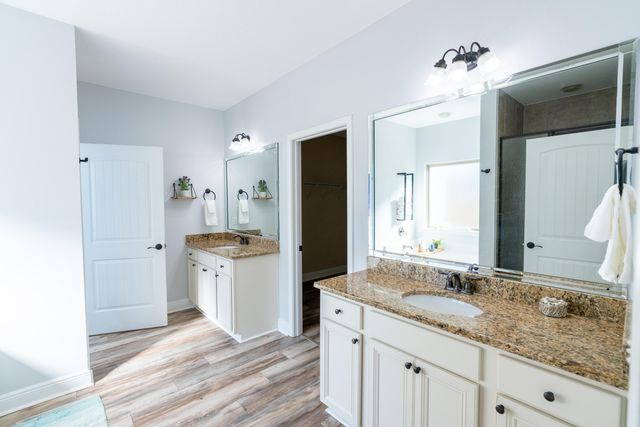 279 Windchime Way, Freeport, FL 32439