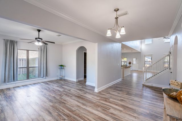 279 Windchime Way, Freeport, FL 32439