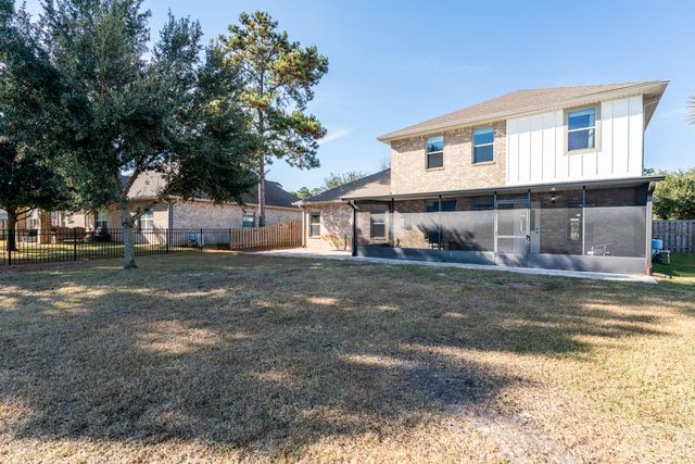 279 Windchime Way, Freeport, FL 32439