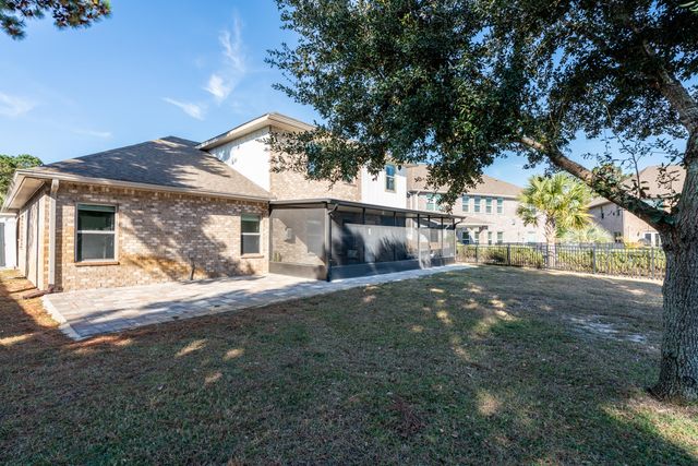 279 Windchime Way, Freeport, FL 32439