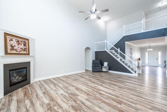 279 Windchime Way, Freeport, FL 32439