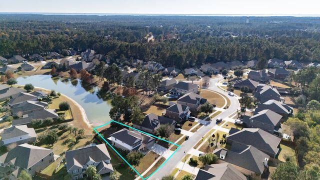 279 Windchime Way, Freeport, FL 32439