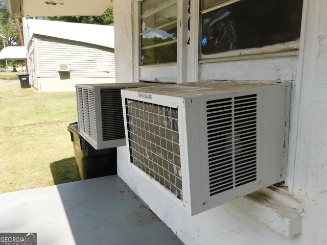 1804 1/2 US Highway 29, West Point, GA 31833
