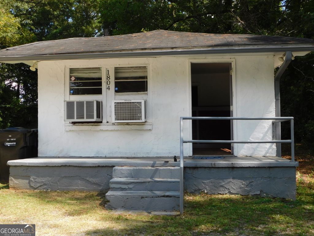 1804 1/2 US Highway 29, West Point, GA 31833