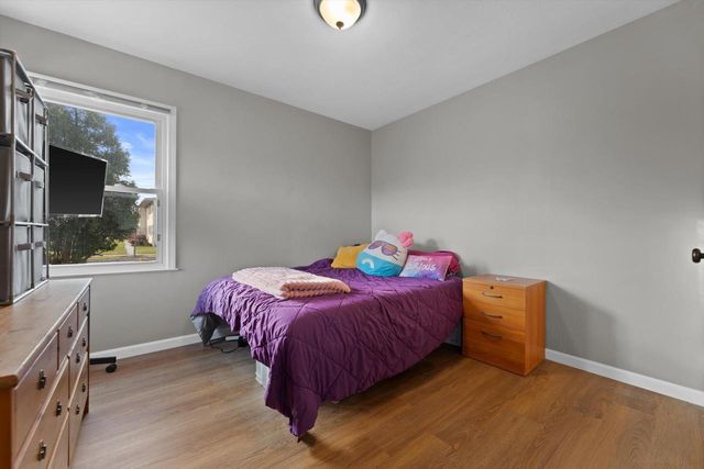 9570 W Silver Spring DRIVE, Milwaukee, WI 53225