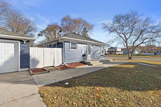 9570 W Silver Spring DRIVE, Milwaukee, WI 53225