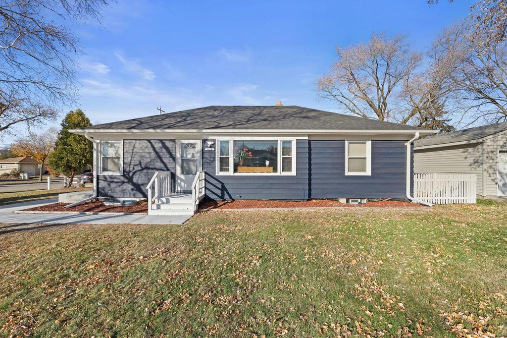 9570 W Silver Spring DRIVE, Milwaukee, WI 53225