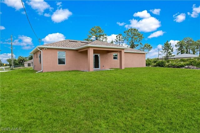 3113 68th ST W, Lehigh Acres, FL 33971