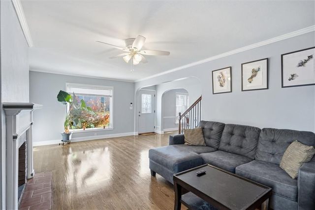 8004 Holmes Road, Kansas City, MO 64131