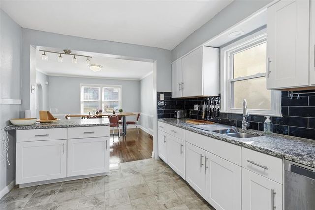 8004 Holmes Road, Kansas City, MO 64131
