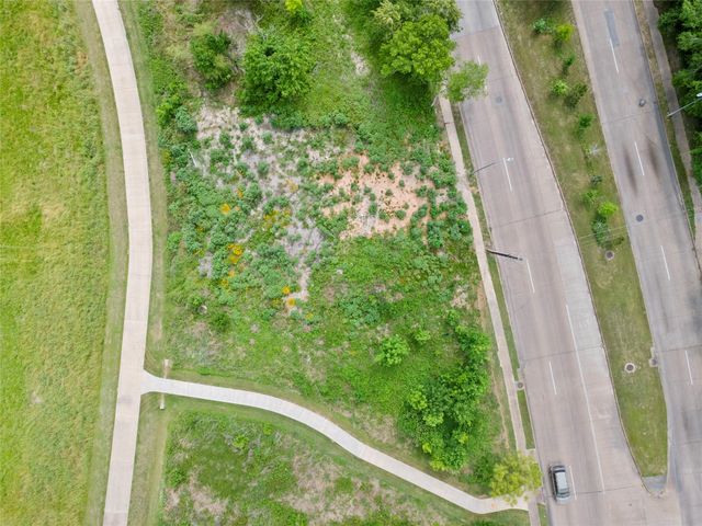 5101 Airport Boulevard, Houston, TX 77048