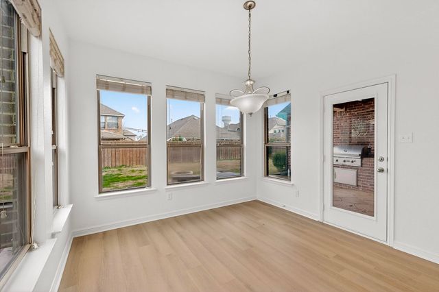 174 Hampton Drive, Fate, TX 75087