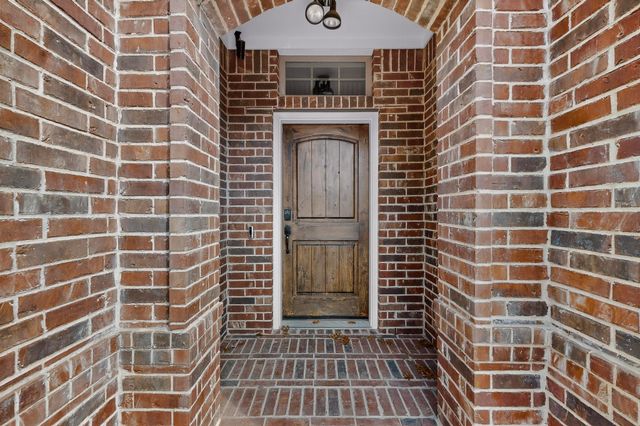 174 Hampton Drive, Fate, TX 75087