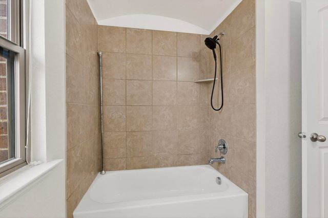 174 Hampton Drive, Fate, TX 75087