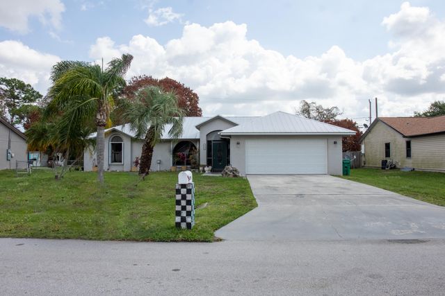 2325 SE Beechwood Terrace, Port St. Lucie, Port St Lucie, FL 34952