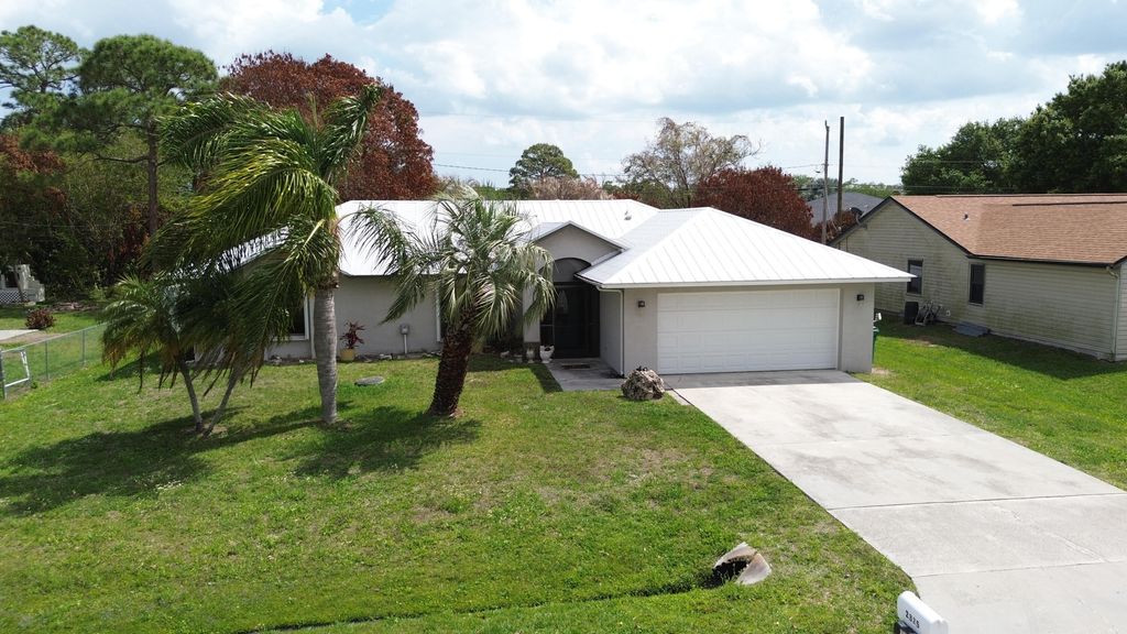 2325 SE Beechwood Terrace, Port St. Lucie, Port St Lucie, FL 34952