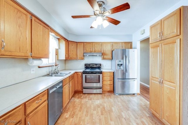 3667 Sleepy Hollow Road, Brunswick Hills, OH 44212