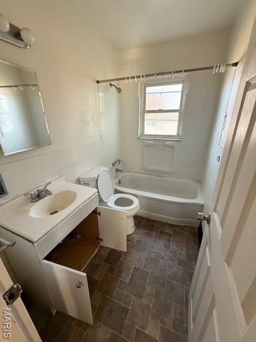 1965 Park Lane, St Louis, MO 63136