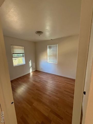 1965 Park Lane, St Louis, MO 63136