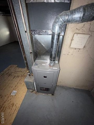 1965 Park Lane, St Louis, MO 63136