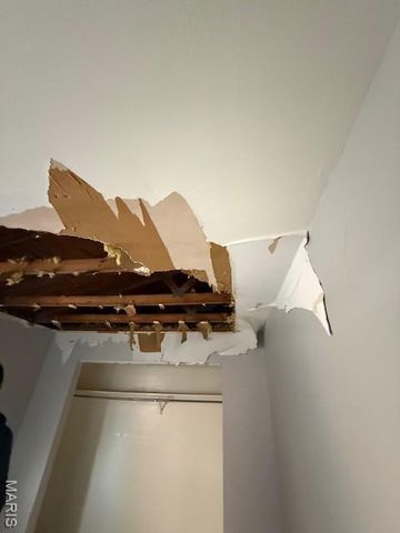 1965 Park Lane, St Louis, MO 63136