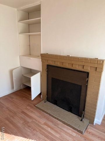 1965 Park Lane, St Louis, MO 63136