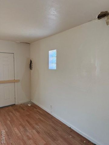 1965 Park Lane, St Louis, MO 63136