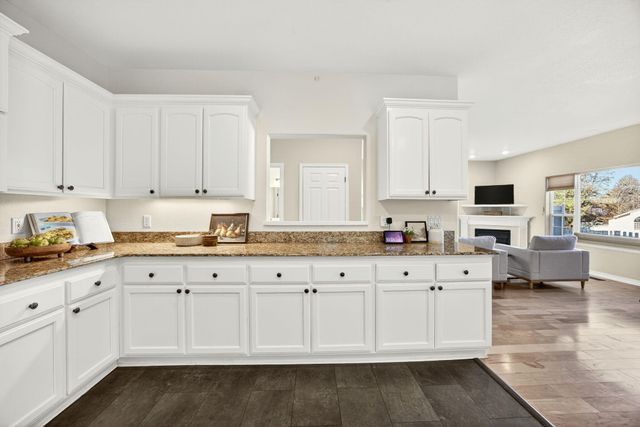 267 Meadow Drive, Ashland, OR 97520