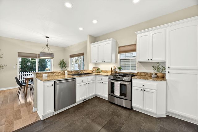 267 Meadow Drive, Ashland, OR 97520