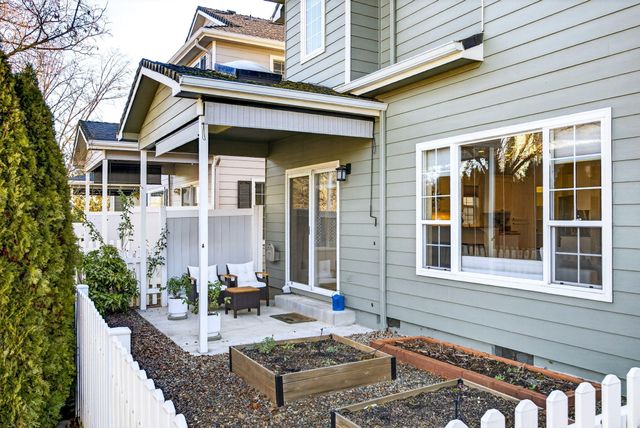 267 Meadow Drive, Ashland, OR 97520