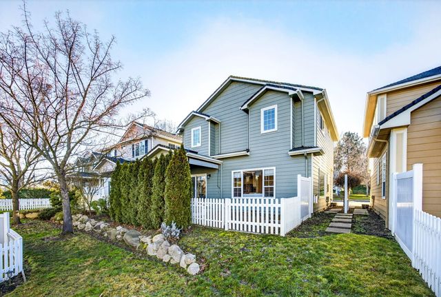 267 Meadow Drive, Ashland, OR 97520