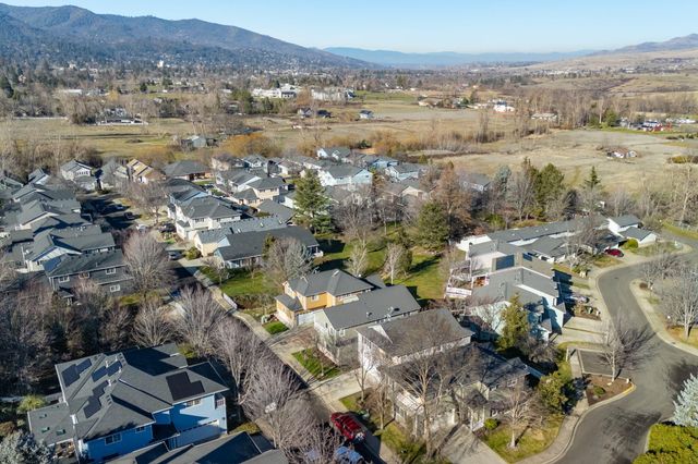 267 Meadow Drive, Ashland, OR 97520