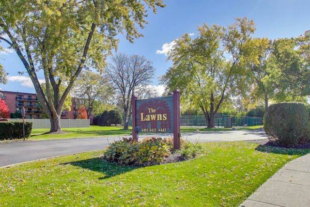6443 Clarendon Hills Road 301C, Willowbrook, IL 60527