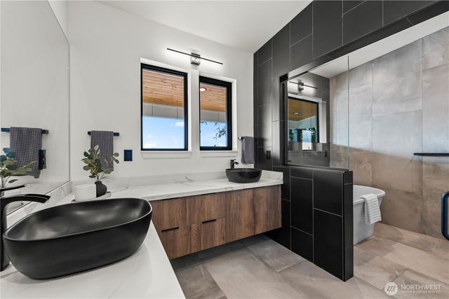 1116 N Jackson Avenue, Tacoma, WA 98406