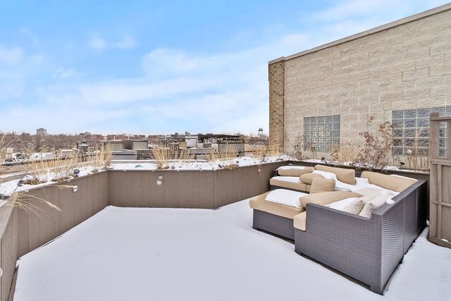 2236 W Armitage Avenue 403, Chicago, IL 60647