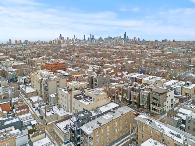 2236 W Armitage Avenue 403, Chicago, IL 60647