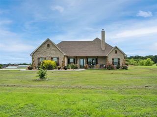 108 Lobo Lane, Lone Grove, OK 73443