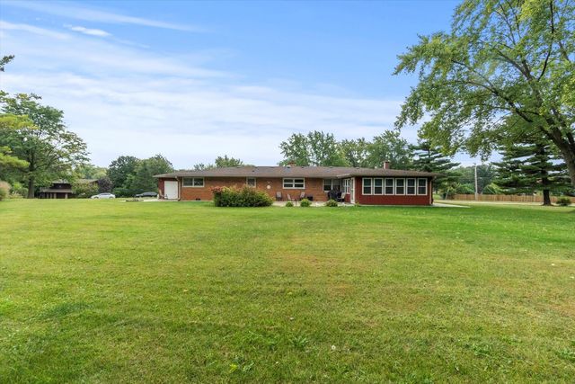 16650 Fulton Terrace, Tinley Park, IL 60477