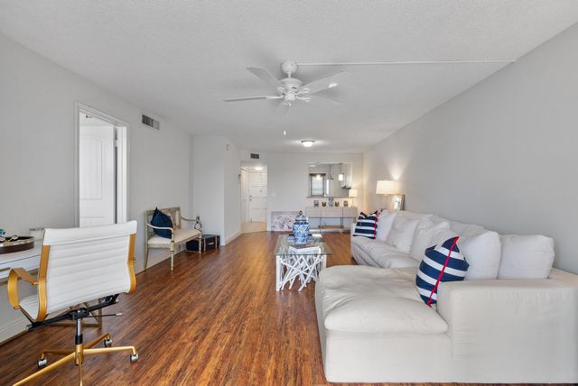 2809 Florida Boulevard 307, Delray Beach, FL 33483