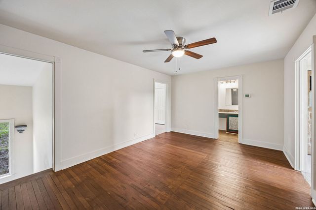 410 SPARKLING SPRINGS DR, Boerne, TX 78006