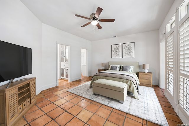 410 SPARKLING SPRINGS DR, Boerne, TX 78006