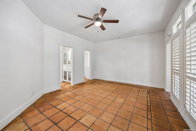 410 SPARKLING SPRINGS DR, Boerne, TX 78006