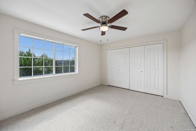 410 SPARKLING SPRINGS DR, Boerne, TX 78006