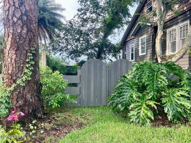 32 E PARK Avenue, St. Augustine, FL 32084