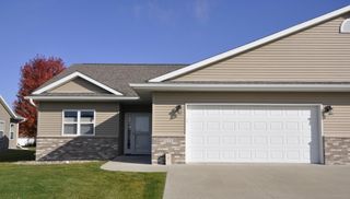 802 Escalade Lane SE, Owatonna, MN 55060