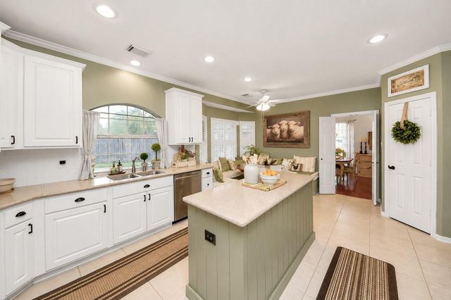 2003 Spreading Oak Lane, Richmond, TX 77406