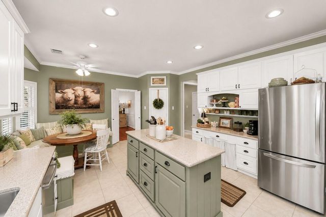 2003 Spreading Oak Lane, Richmond, TX 77406