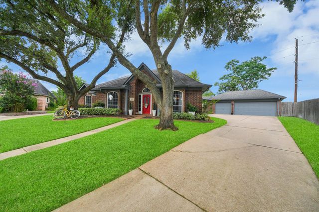 2003 Spreading Oak Lane, Richmond, TX 77406